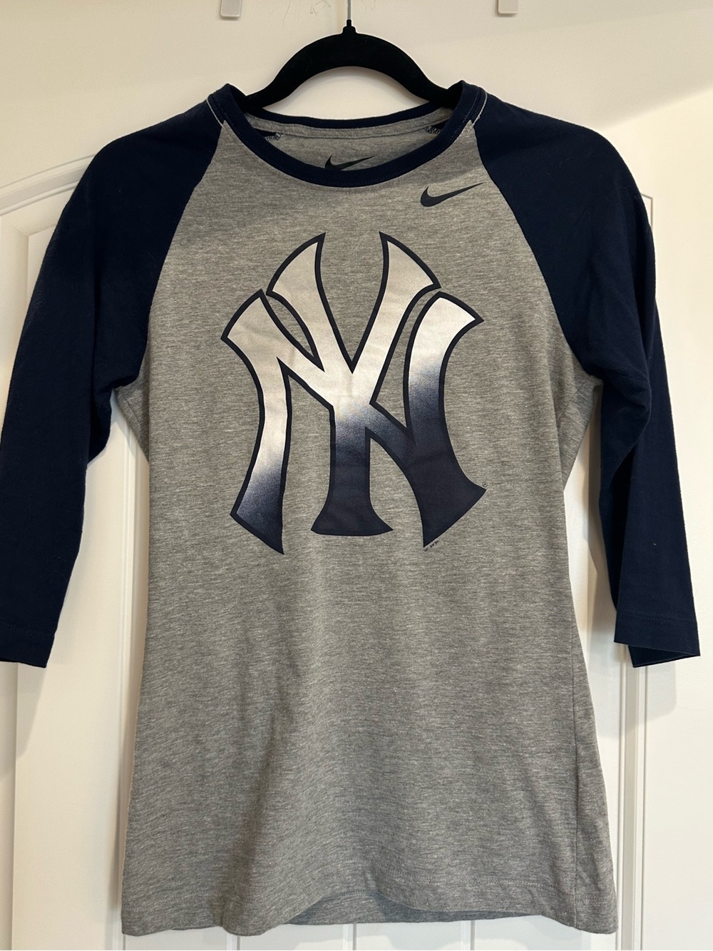 Nike New York Yankees Navy/Grey Fitted 3/4 Sleeve Baseball Tee Size Small